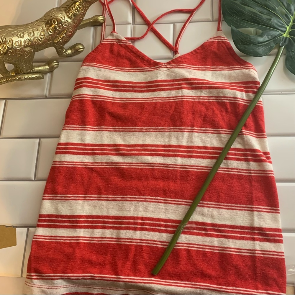 Universal Thread Red stripe criss cross tank size Small.